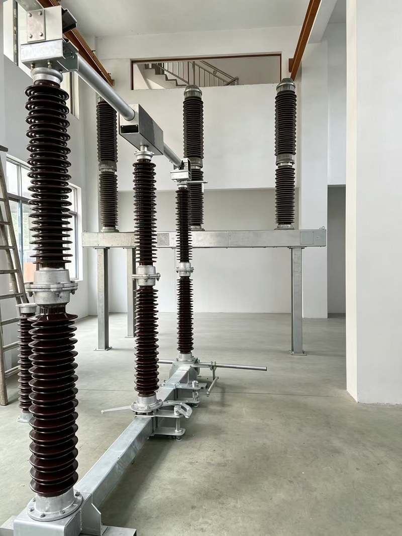 220kV изключващ прекъсвач за външни приложения в подстанции с високо напрежение